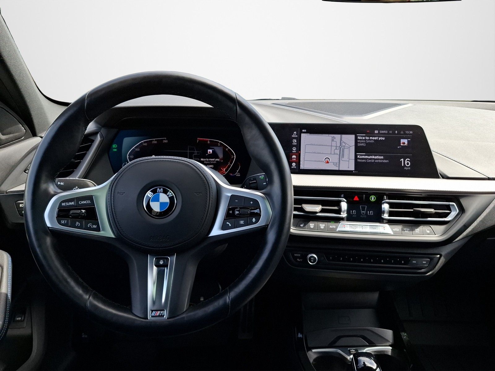 BMW 118 i M Sport AUTOMATIK / PANORAMA / NAVI / SITZ - Image 11