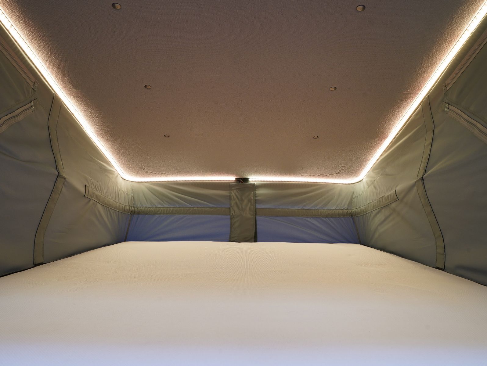Fahrzeugabbildung Knaus BOXLIFE PRO / 540 ROAD Aufstelldach/Markise