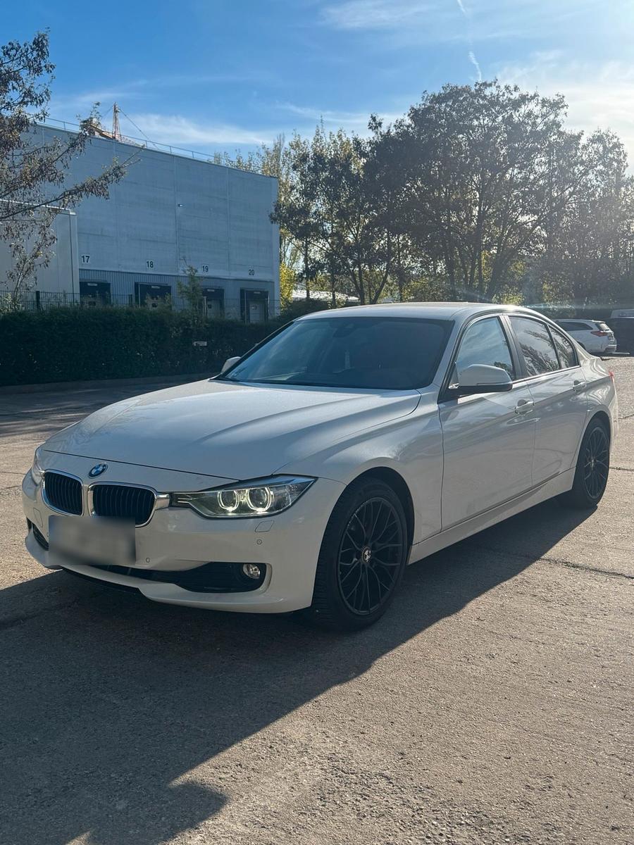 BMW 320