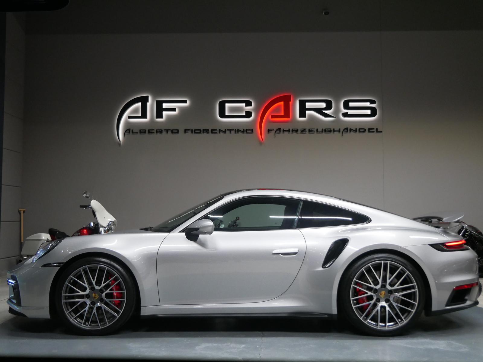 Porsche 992 911 992 Turbo Sportabgas Sitzbelüftung