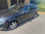 Skoda Octavia 1.6 TDI DSG Ambition Combi Ambition - Skoda Octavia: 1.6