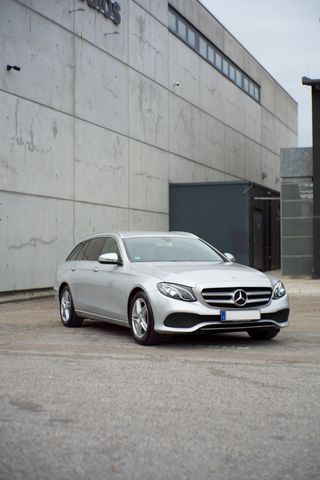 MERCEDES-BENZ E 220 d T Avantgarde | 2.Hand | Totwinkel | AHK 