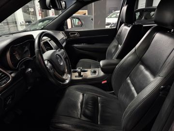 Jeep Grand Cherokee - 4