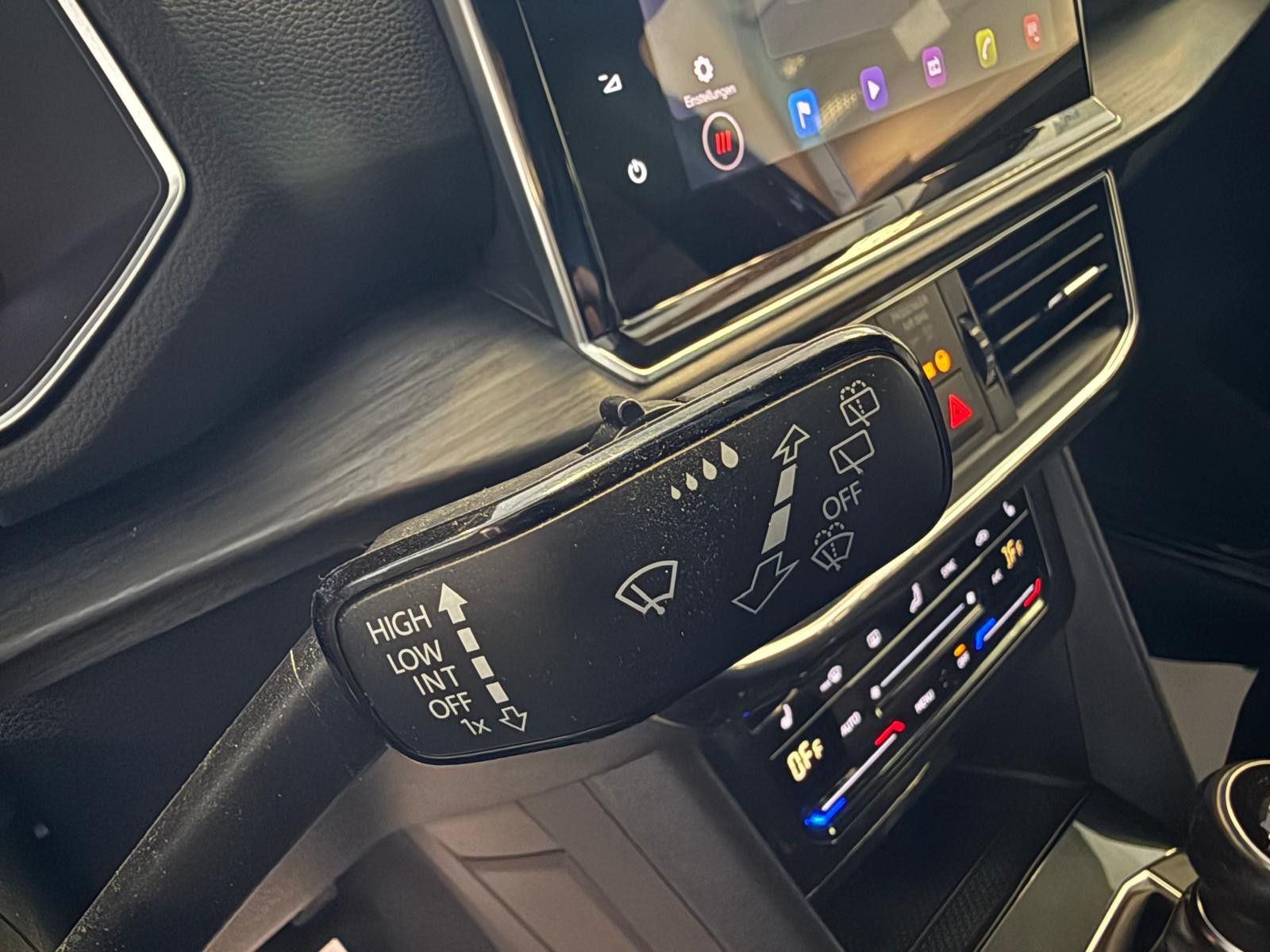 Fahrzeugabbildung SEAT Tarraco Xcellence/ PANORAMA/LEDER/AHK