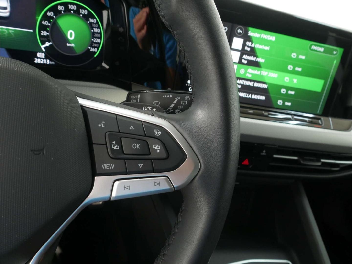 Volkswagen Golf 1.0 eTSI Move DSG App-Connect/SH/Klima, миниатюра 16