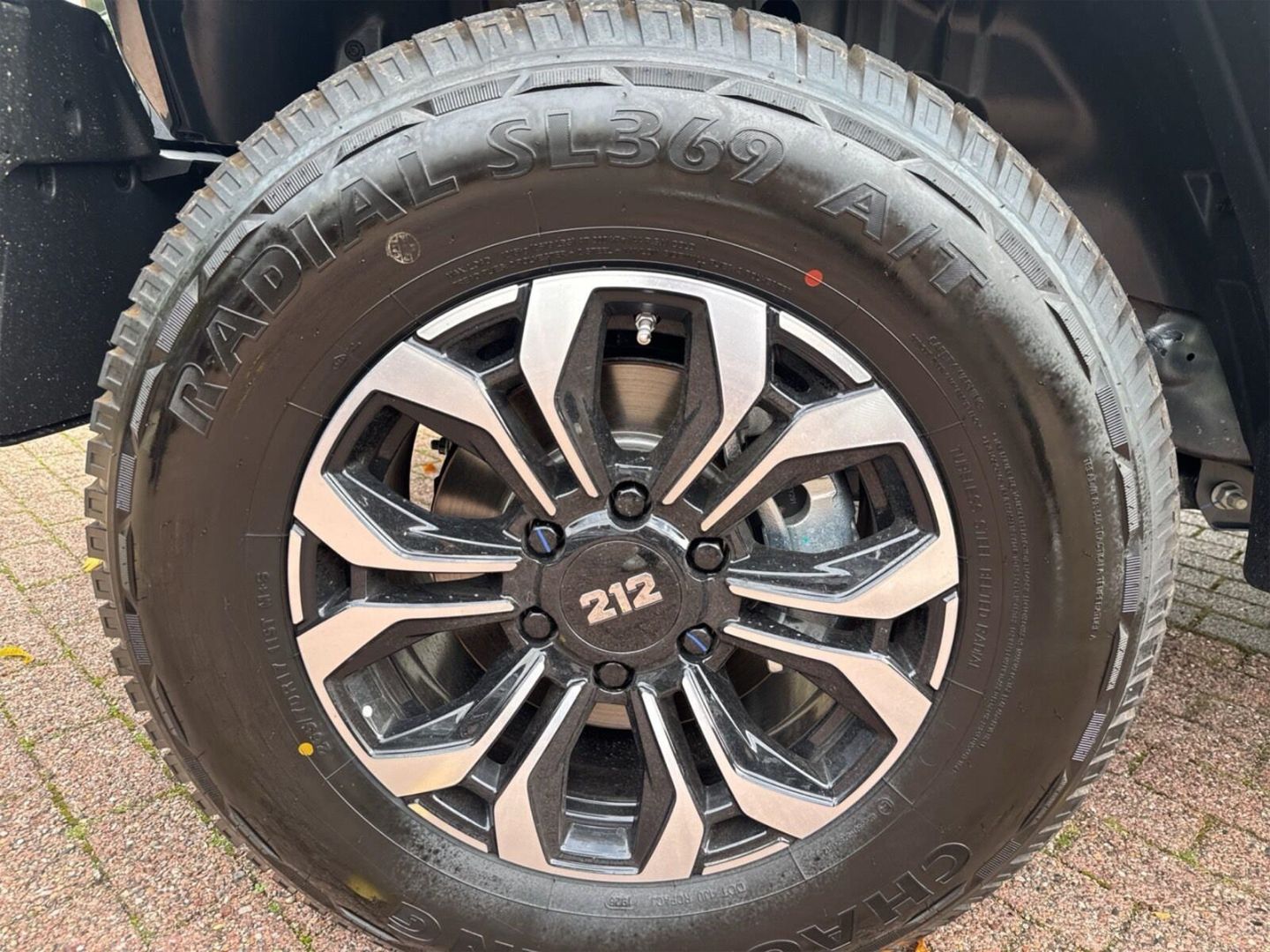 Fahrzeugabbildung BAW 212 4X4 2.0 Diesel Automatik - Leder