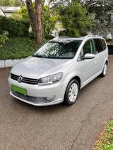 Volkswagen Touran 2.0 TDI DSG Highline/AHK/PANO/STANDHEIZUN - gebrauchte VW Touran aus dem Jahr 2010
