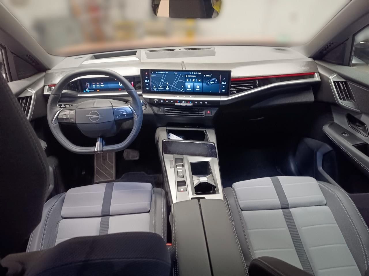 Fahrzeugabbildung Opel Grandland ELECTRIC GS SPORT 73KWH NAVI/LED/SPORT