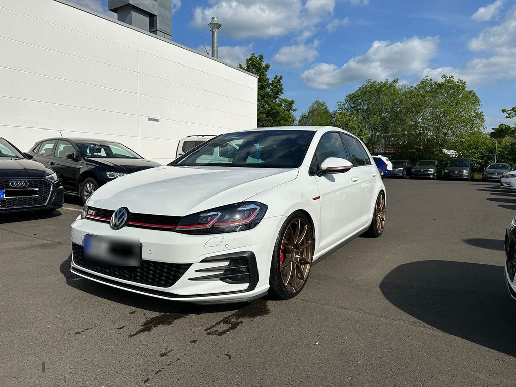 Image of Volkswagen Golf