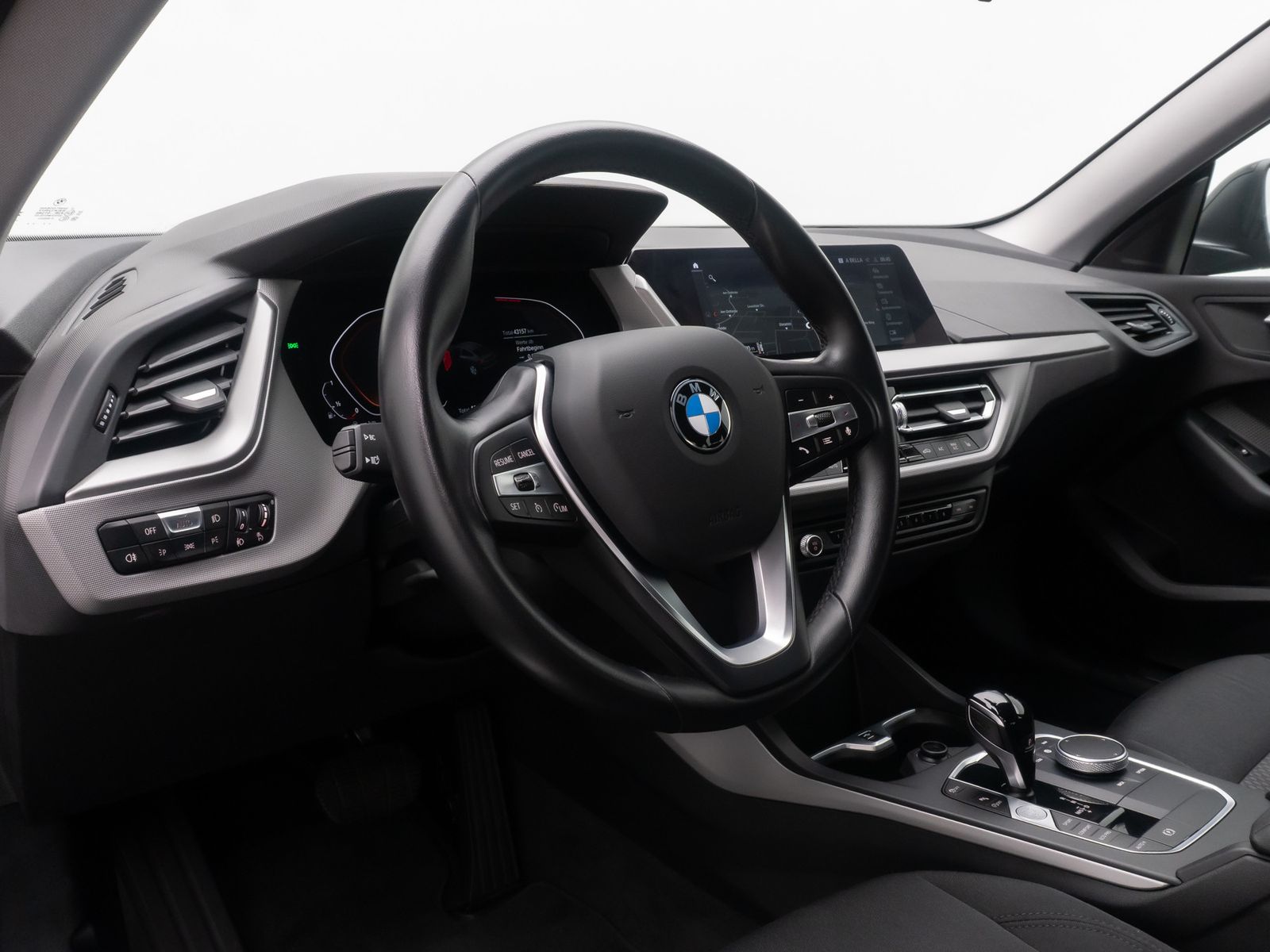 Fahrzeugabbildung BMW 218i Gran Coupé DAB GeschwindigReg PDC LED WLAN