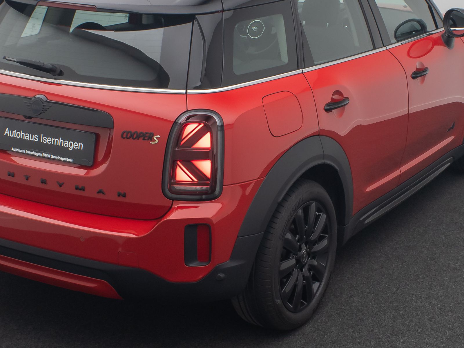 Fahrzeugabbildung MINI Countryman SE (Cooper) ALL4 HUD Panoram H/K Voll