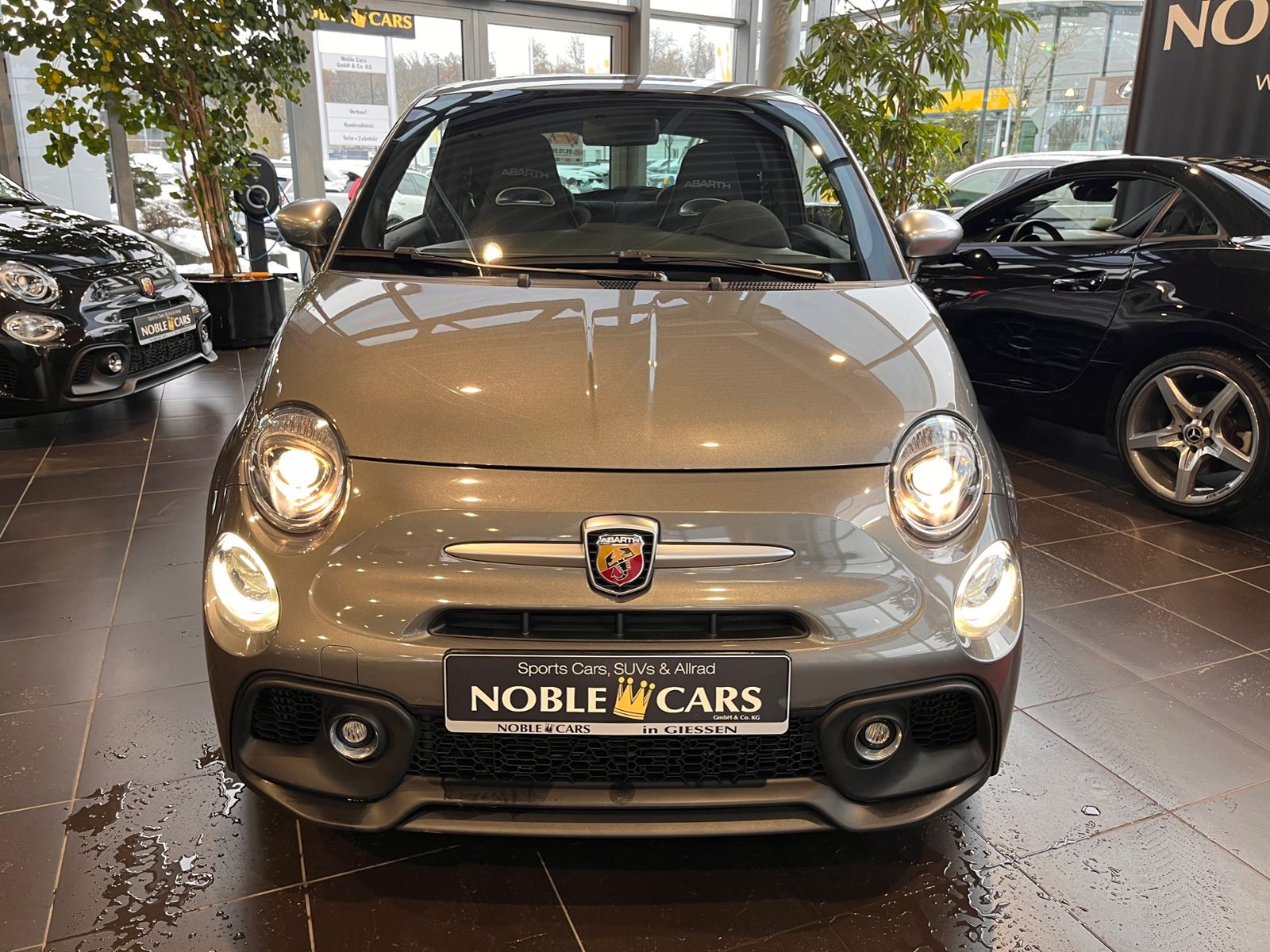 Fahrzeugabbildung Abarth 695 Turismo KLIMA NAVI LEDER ALU