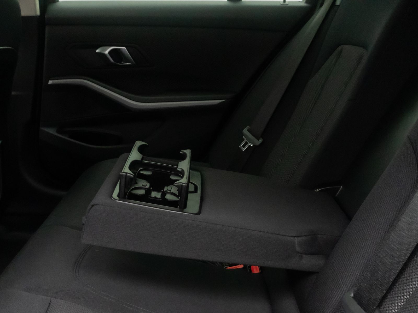 Fahrzeugabbildung BMW 320d HUD Sport Memory Kamera DAB Komfort DrivAss