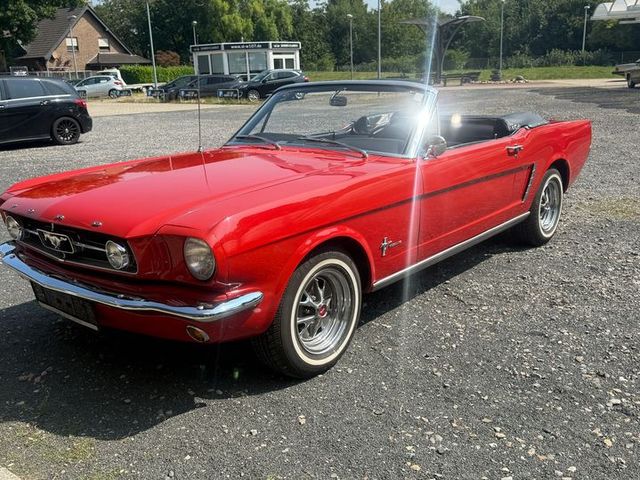 Ford Mustang Cabrio 4 Gang Schaltung mit V8 Sound