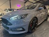Ford Focus ST 2.0/280 PS/Leder-Recaro/Xenon/Navi/Sony - Ford Focus: ST Ps