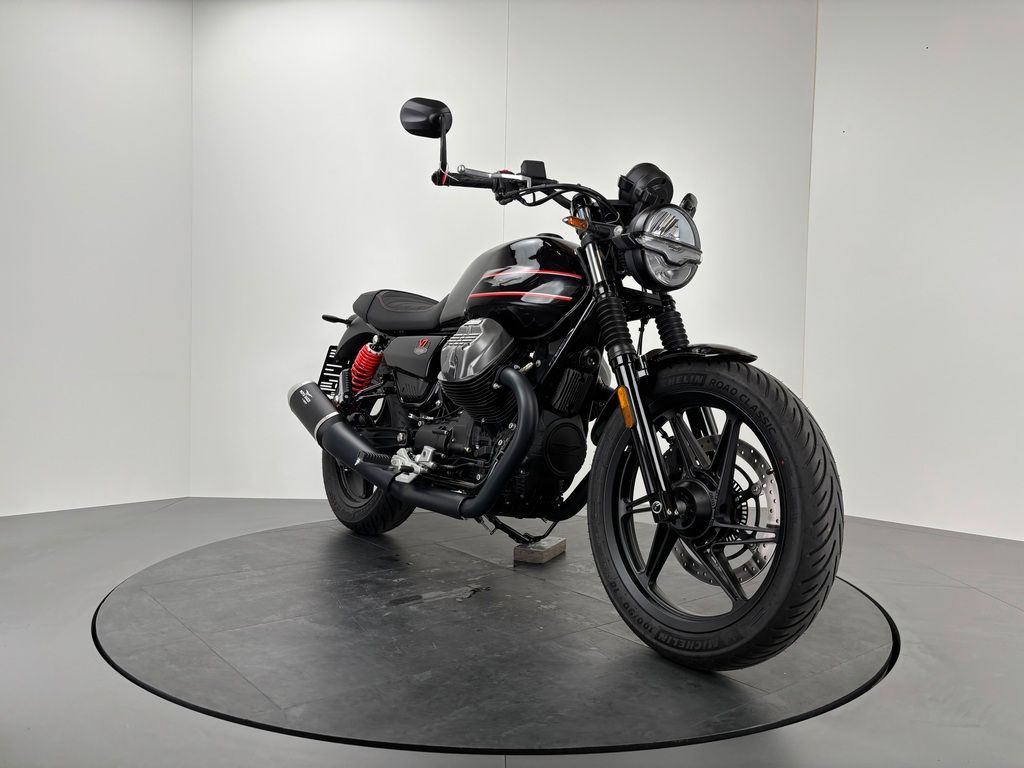 Fahrzeugabbildung Moto Guzzi V7 IV STONE SPECIAL EDITION *ARROW *NEUWERTIG