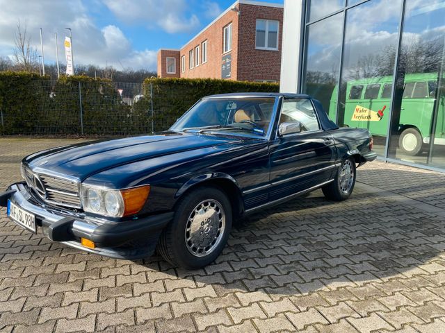 Mercedes-Benz 560 SL