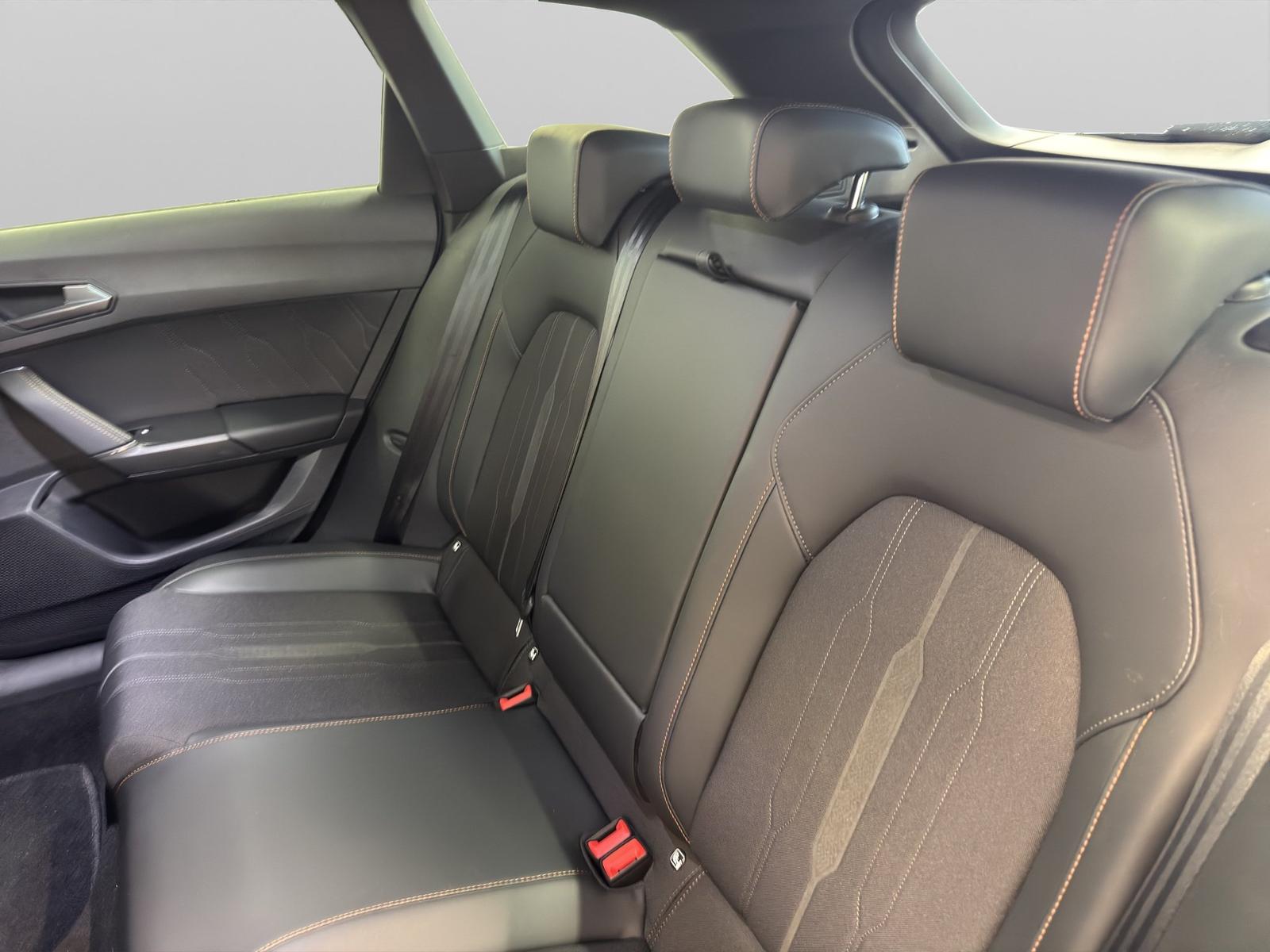 Cupra Leon SP 2.0 TSI DSG 4Drive VZ LED FULL-LINK 19 K, миниатюра 11