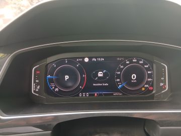 Volkswagen Tiguan - 11