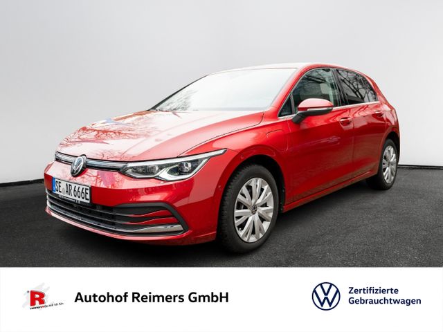 Volkswagen GOLF VIII eHYBRID 1.4 TSI DSG KAM+LED+NAVI+LANE
