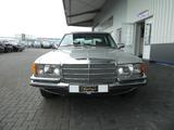 Mercedes-Benz 350 SEL (W116), Sonderschutzvariante, Schiebedac - silberne Mercedes-Benz 350