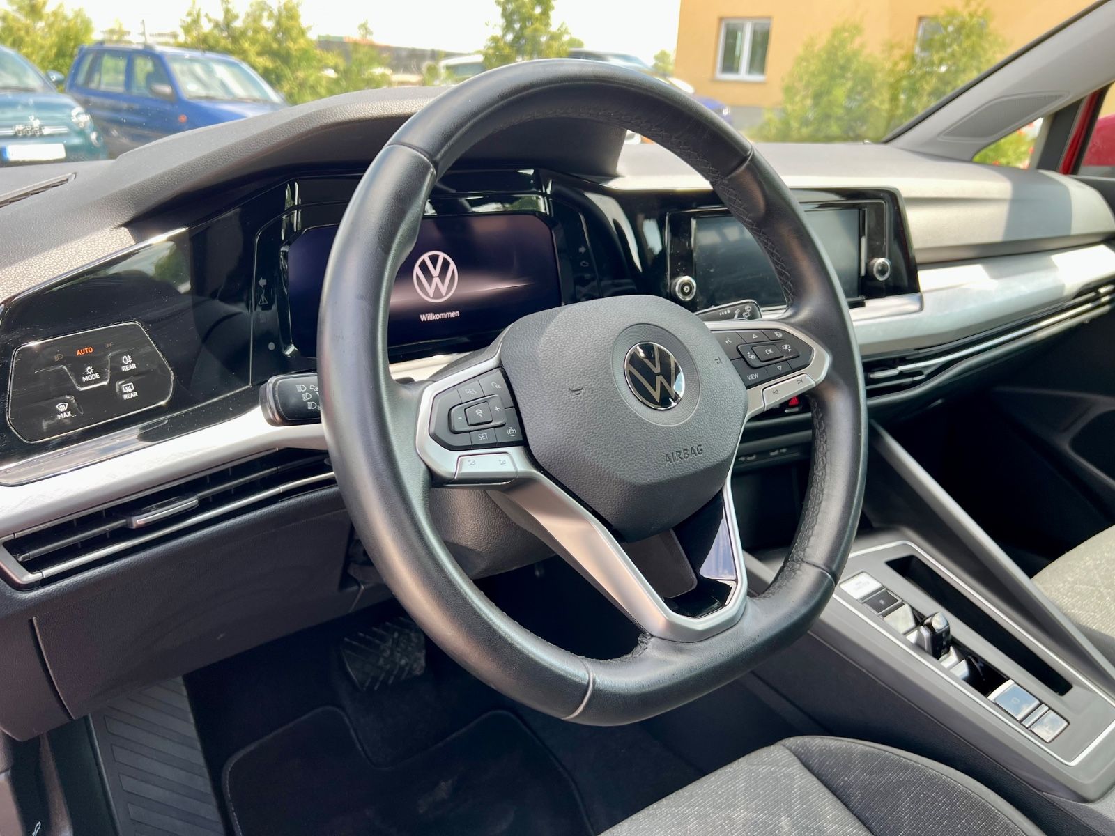 VW Golf VIII Variant Life AAC SHZ CARPLAY LED