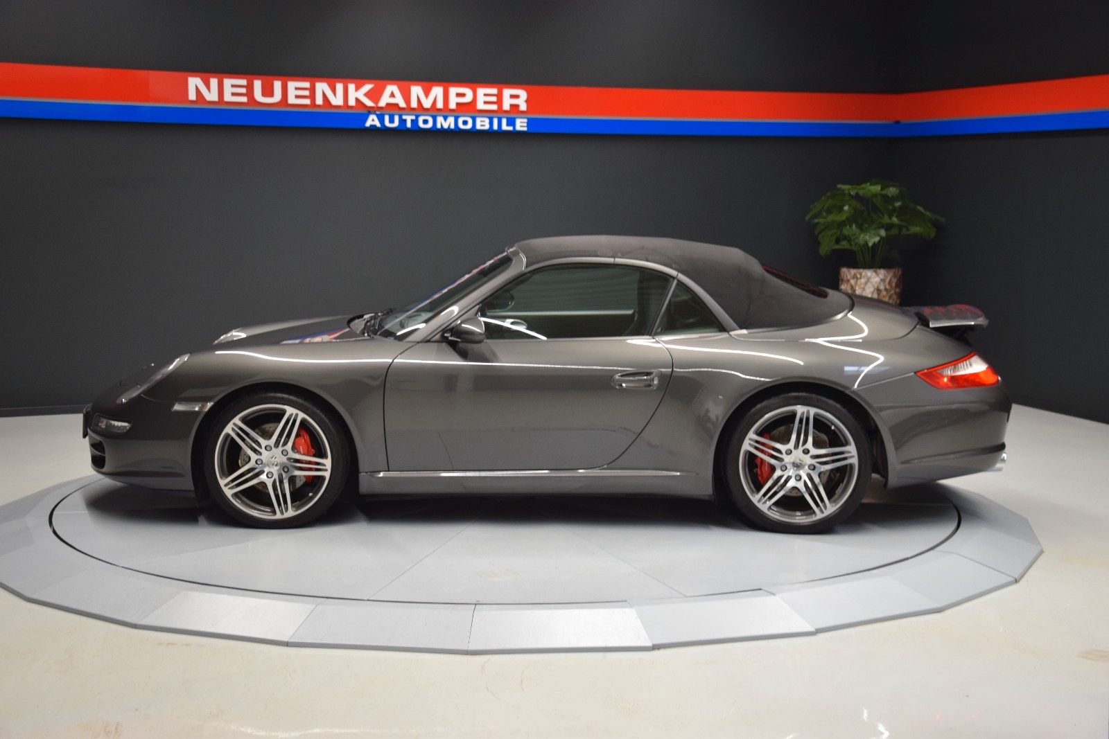 Fahrzeugabbildung Porsche 997 S SportAGA. Navi Vollleder  1A. Zustand