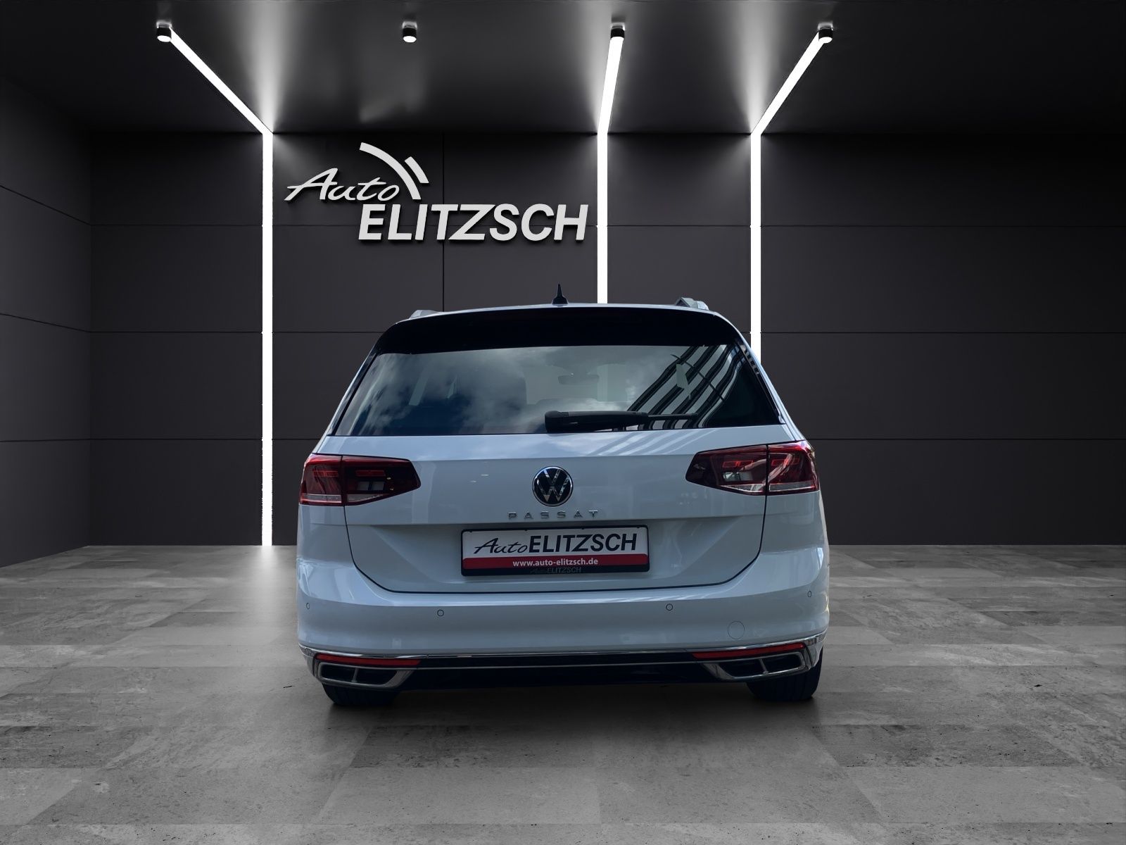 Fahrzeugabbildung Volkswagen Passat Variant R-Line TSI DSG LED ACC NAVI RFK S