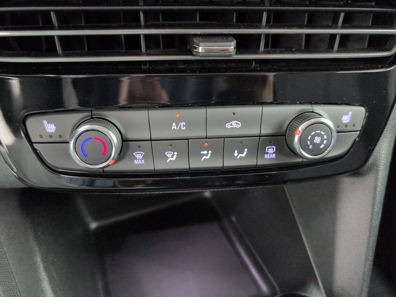 OPEL Mokka 1.2 Turbo Edition Kamera CarPlay – Bild 18