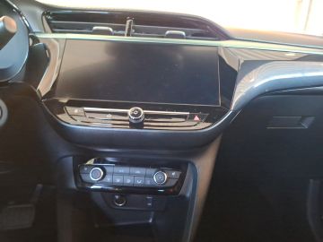 Bild 12 Opel Corsa F YES Digitales Cockpit LED Apple CarPlay