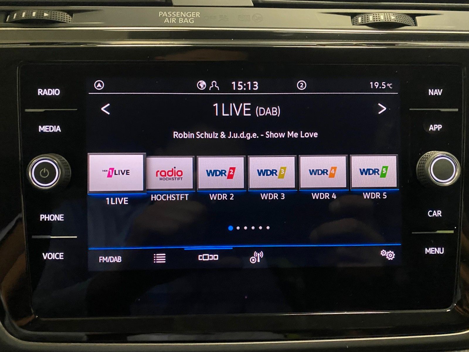 Fahrzeugabbildung Volkswagen Touran 1.5 TSI OPF DSG+ACC+NAVI+4J. GARANTIE+AHK