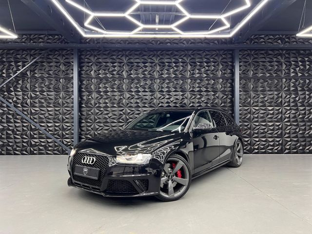 Audi RS4 Avant 4.2 FSI quattro/2 Hand/ S tronic B&O