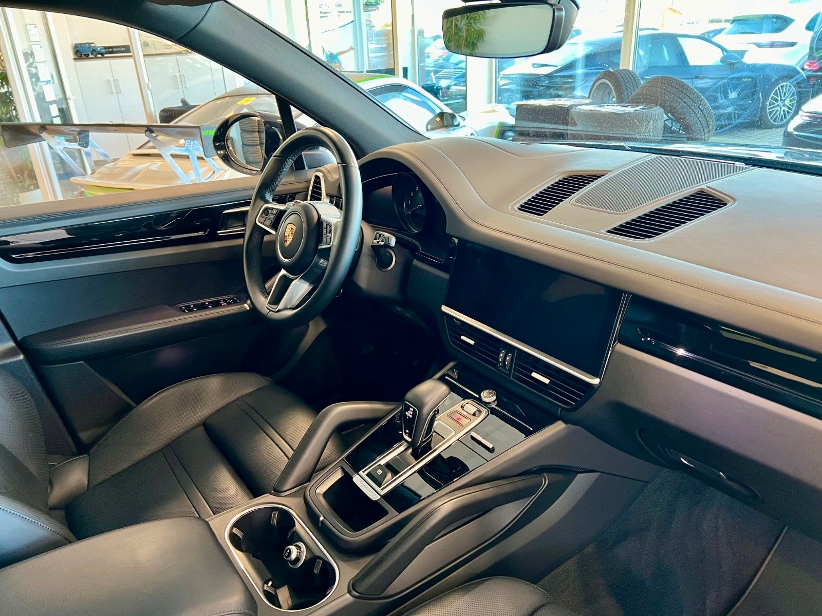 Fahrzeugabbildung Porsche Cayenne S Luftfederung/Panorama/HeadUP/Keyless
