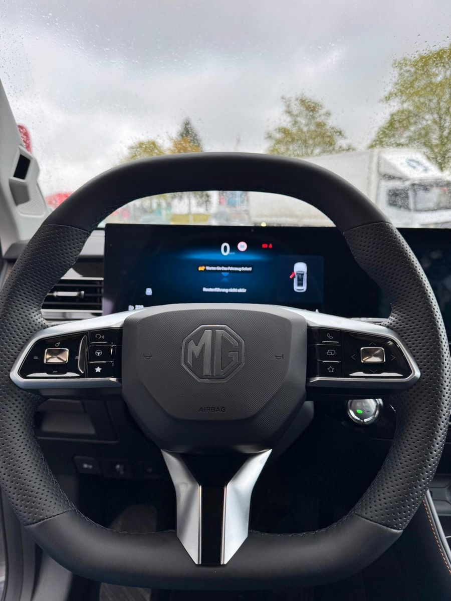 Fahrzeugabbildung MG EHS 1.5 T PHEV Luxury