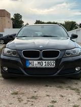 BMW 320i Touring - - BMW 320 aus 2009: Kombi, 320i