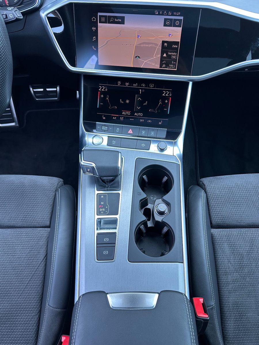 Fahrzeugabbildung Audi A6 Avant 3.0 TDI Qu S-Line NAV+LED+PANO+KAM+ACC