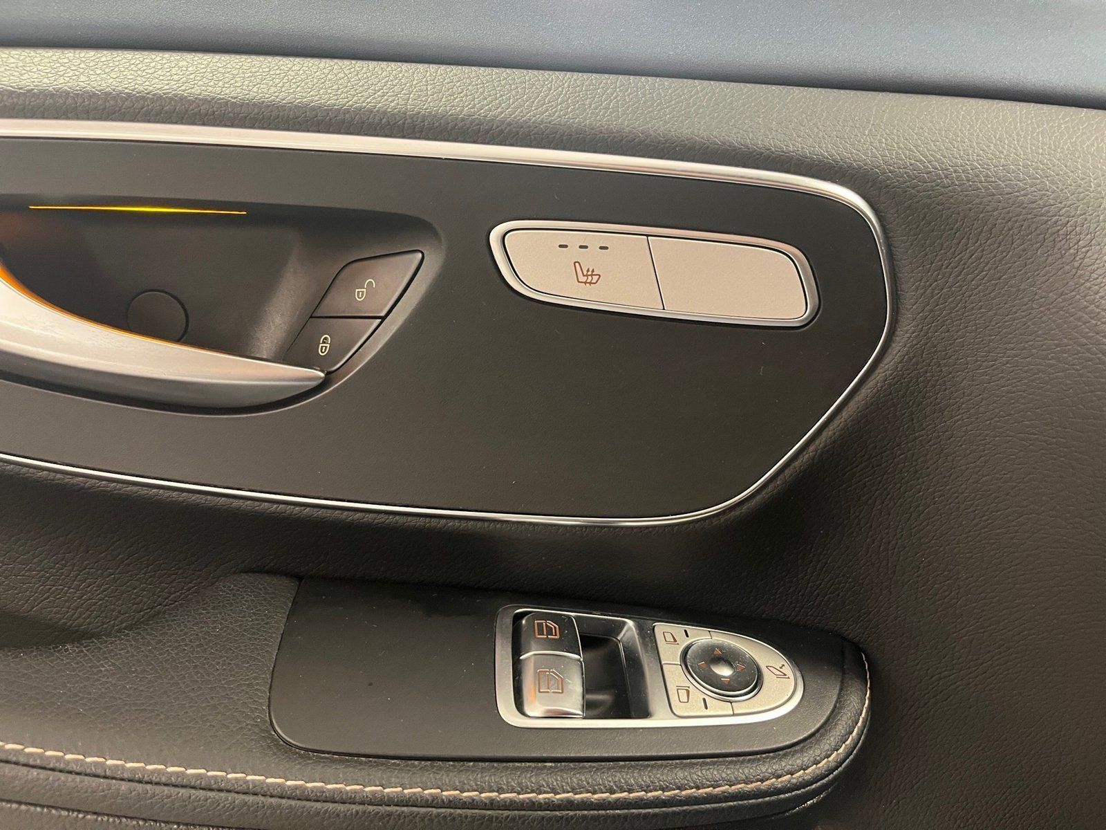 Fahrzeugabbildung Mercedes-Benz EQV 300 AVANTGARDE Lang*Totwink*Kamera*el.Heck*