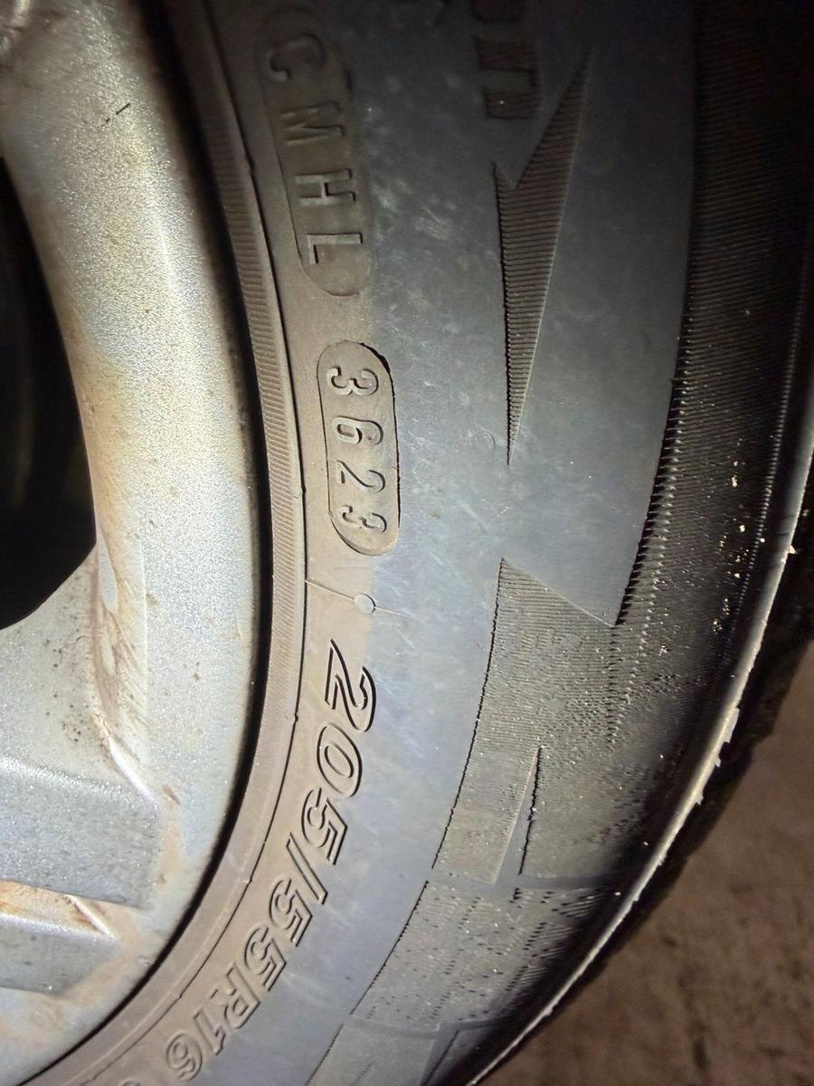 Volkswagen Passat 2004 — photo 14