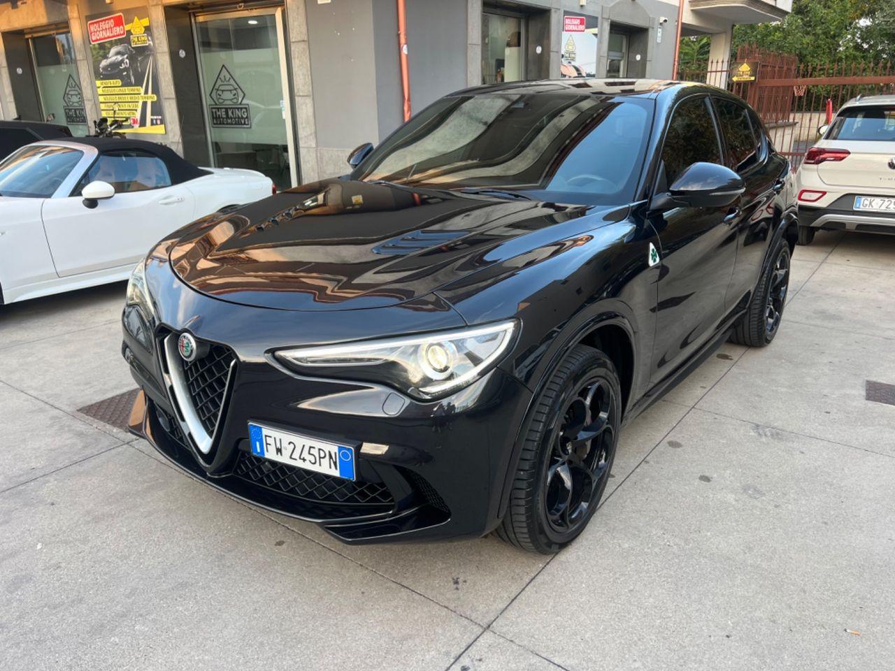 Alfa Romeo Stelvio 2.9 Bi-Turbo V6 510ch - 1 ère main - TVA Récupérable - Pack Carbone - Navi