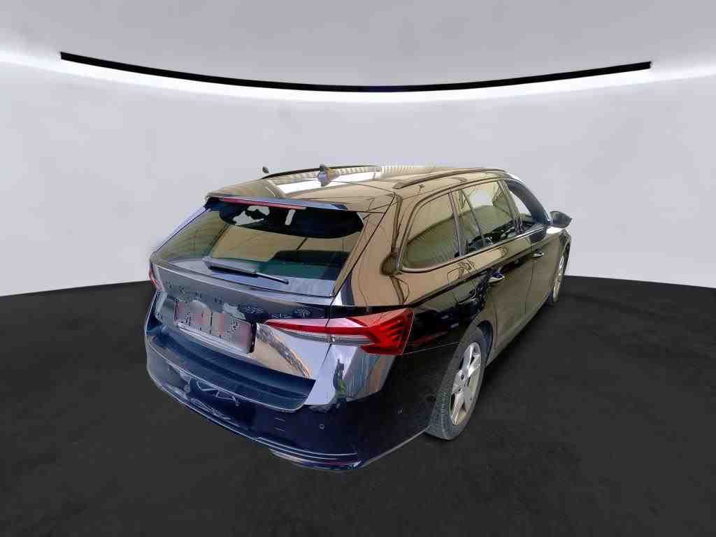 Fahrzeugabbildung SKODA Octavia Combi TDI Sportline DSG LED Navi HUD VC