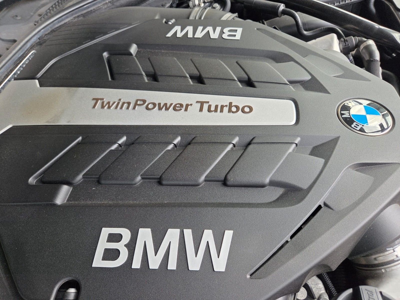 Fahrzeugabbildung BMW 650 Baureihe 6 Cabrio 650 i exclusive