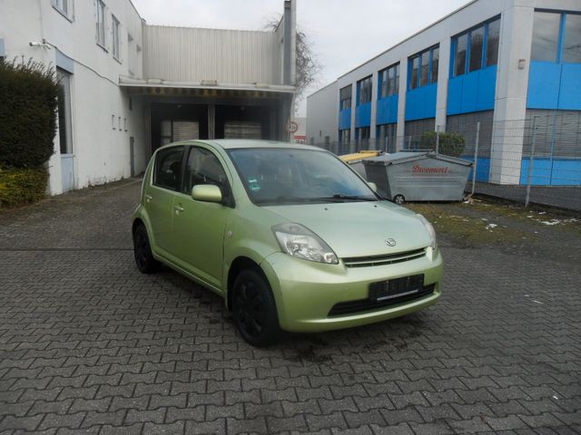 Daihatsu Sirion 1.3 Benziner*Klimaanlage*Servo*ZV*EF*