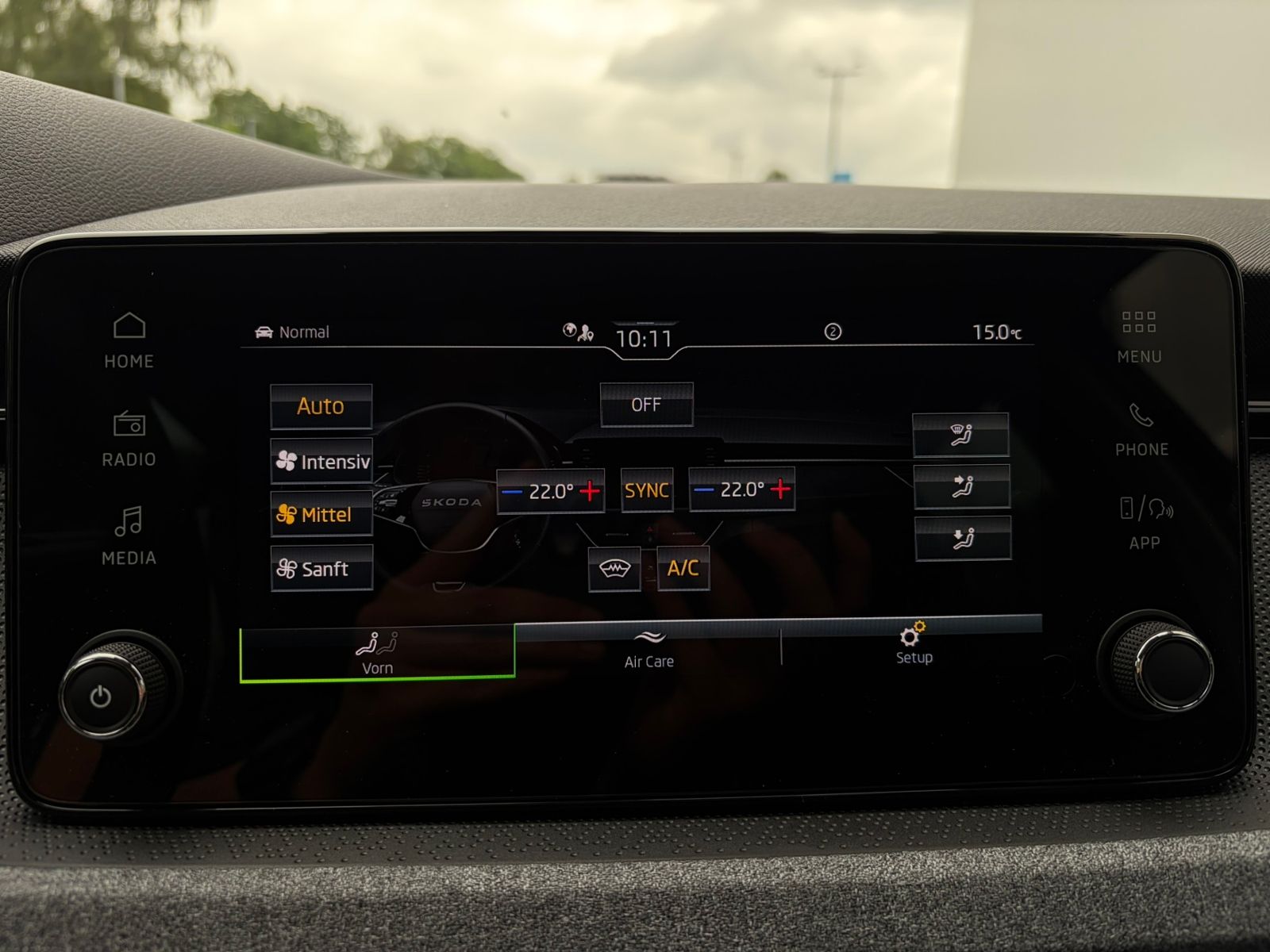 Fahrzeugabbildung SKODA Kamiq Balance 1.0 TSI DSG *Black Style,AHK,Matri