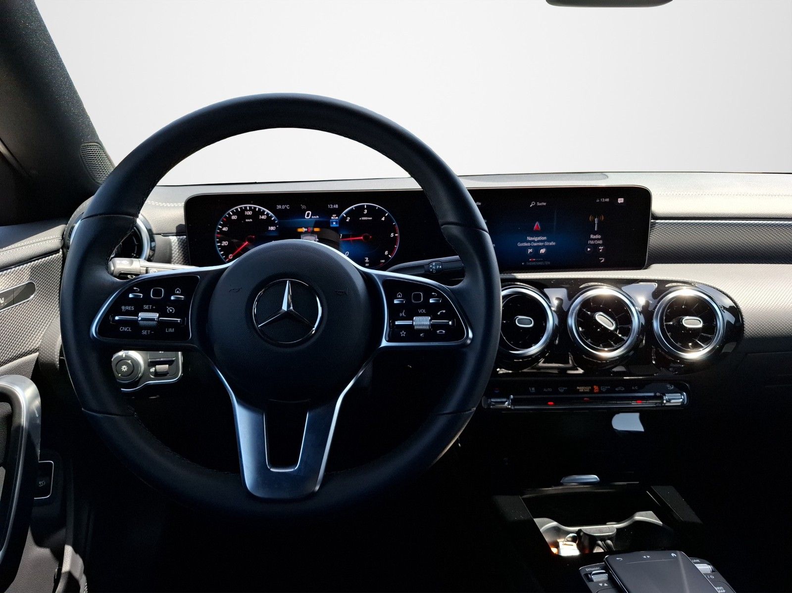 MERCEDES-BENZ CLA 200 d Shooting Brake AUTOMATIK / AHK / LED-H - Image 11