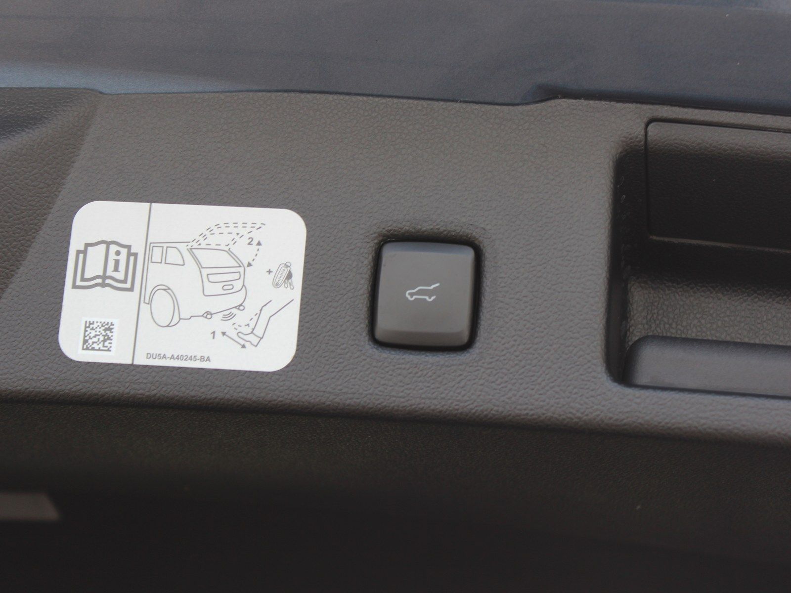 Fahrzeugabbildung Ford Kuga Plug-In Hybrid Titanium 2,5 Duratec