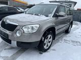 Skoda Yeti Elegance*1. H*wenig Km*Bi-Xen*SH*PDC*Export - Skoda Yeti: Limousine