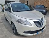 Lancia Ypsilon 0.9 TwinAir 85 CV Cambio Automati - Lancia Ypsilon aus 2011