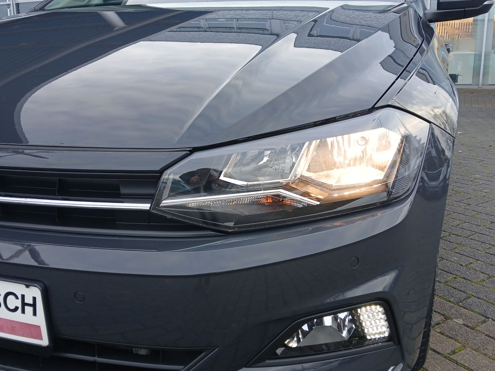 Fahrzeugabbildung Volkswagen Polo TSI Highline Climatronic ACC PDC SH LM