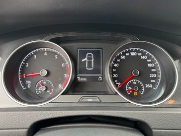 Volkswagen Golf - 9