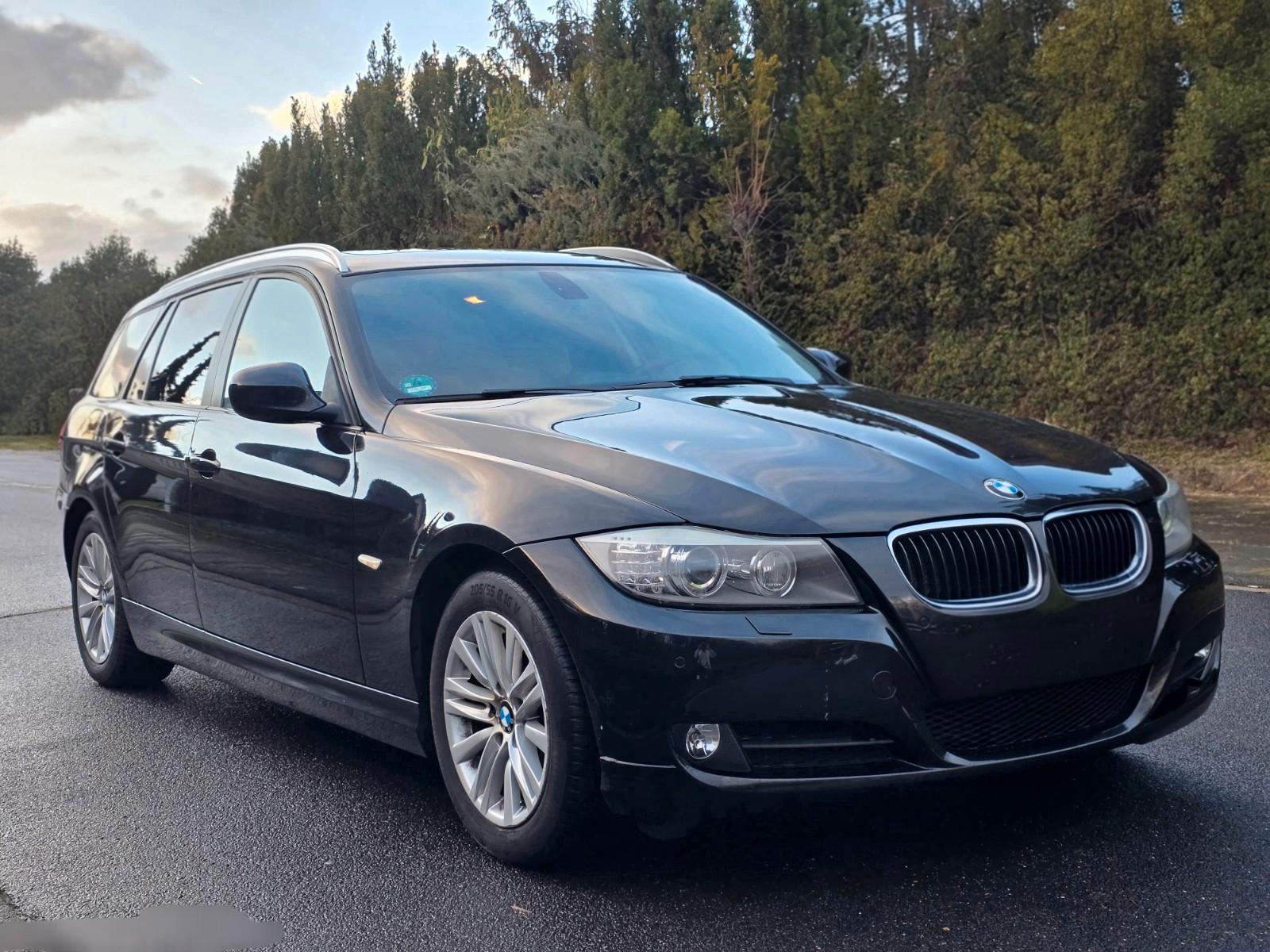 BMW 320 3 Touring 320i|Leder|Pano|AHK|
